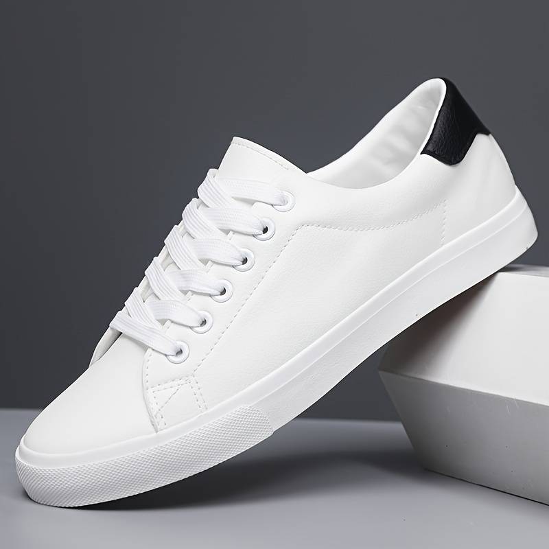 Oliwier | Białe sneakersy – Klasyczna elegancja i uniwersalność