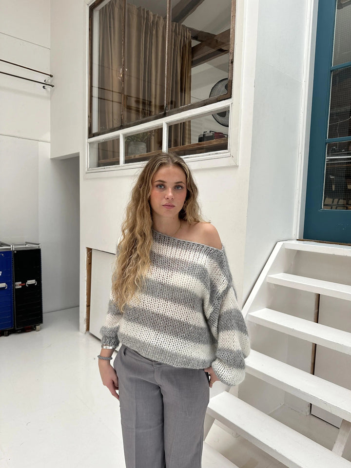 Noémie | Sweter w paski o luźnym kroju