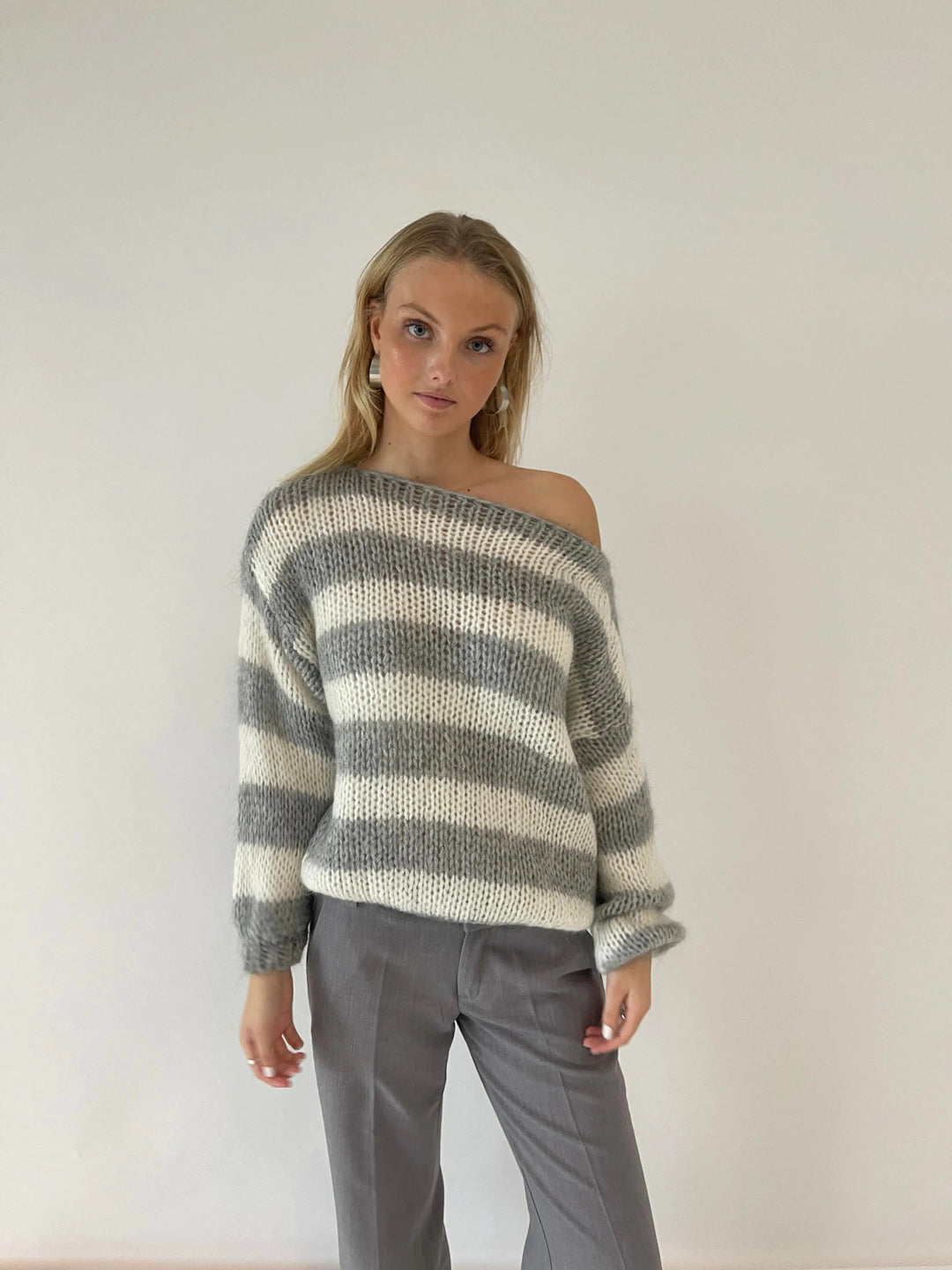 Noémie | Sweter w paski o luźnym kroju