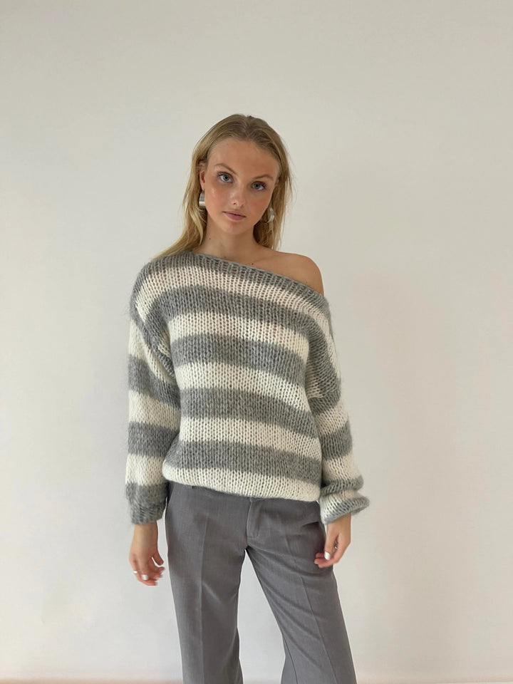 Noémie | Sweter w paski o luźnym kroju