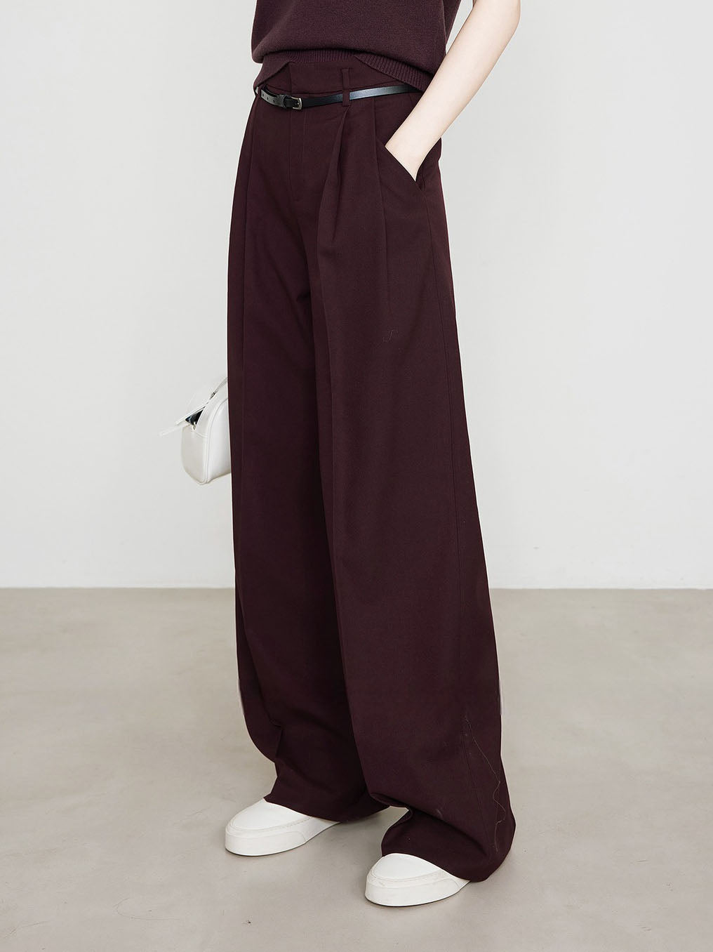 Magdalena | Chino w kolorze Bordeaux z wysokim stanem