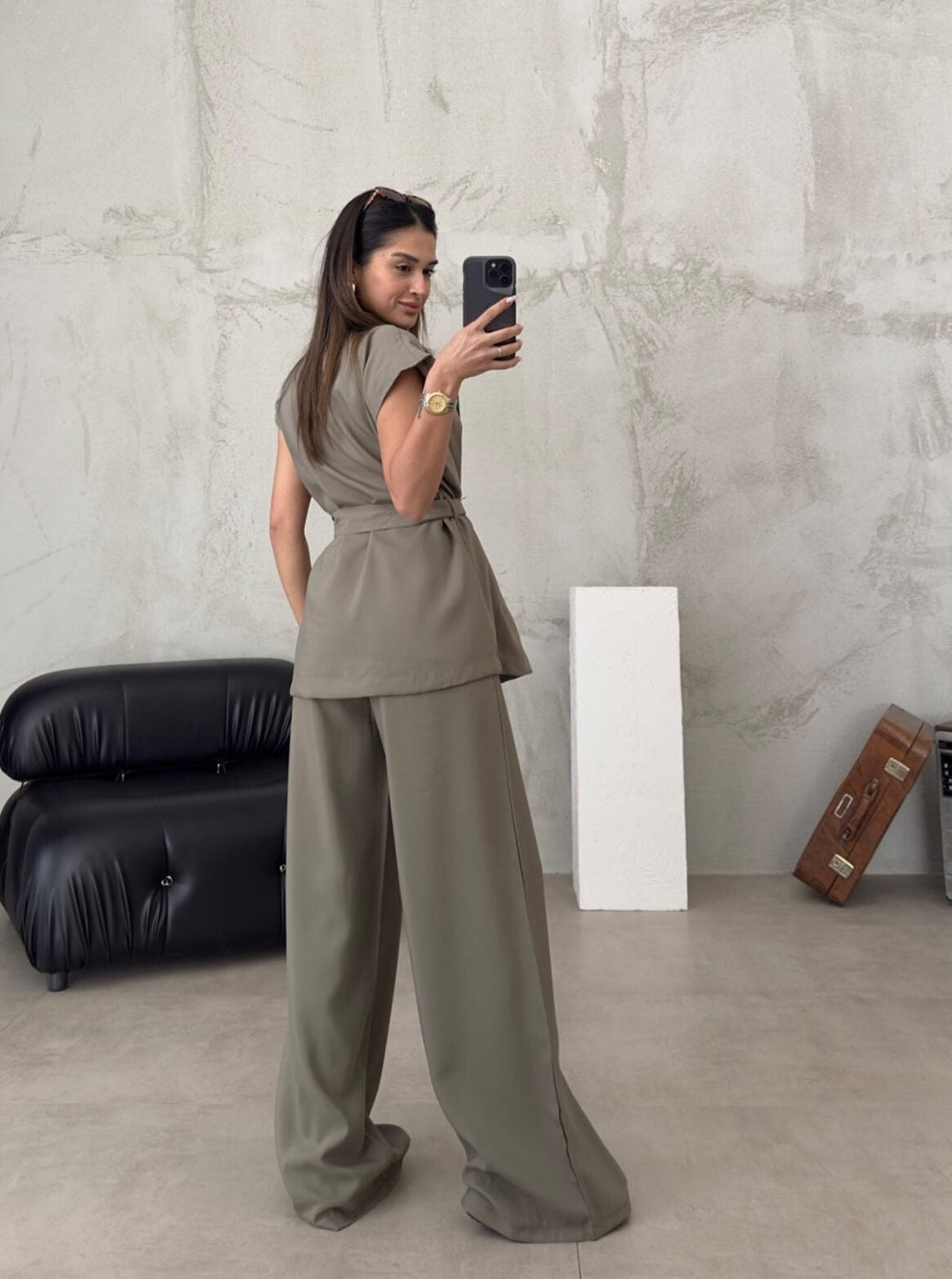 Iselora | Elegancki Komplet Damski z Szerokimi Spodniami