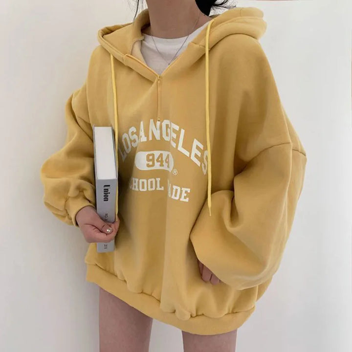 Manon | Oversize bluza z kapturem z nadrukiem w stylu college