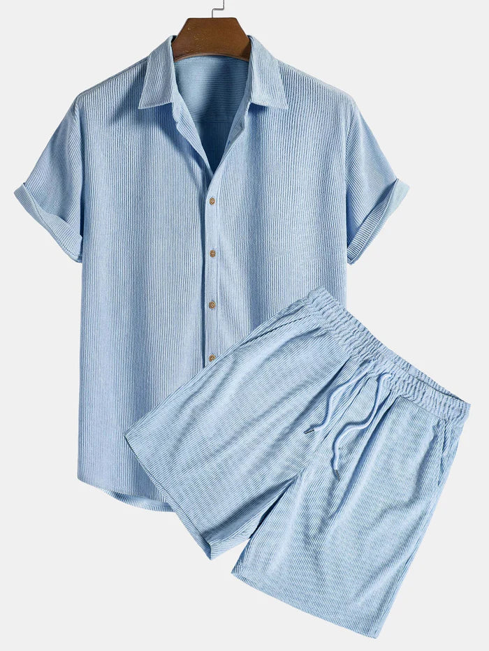 Remigiusz | Męski zestaw dzianinowy w delikatny prążek z koszulą i szortami