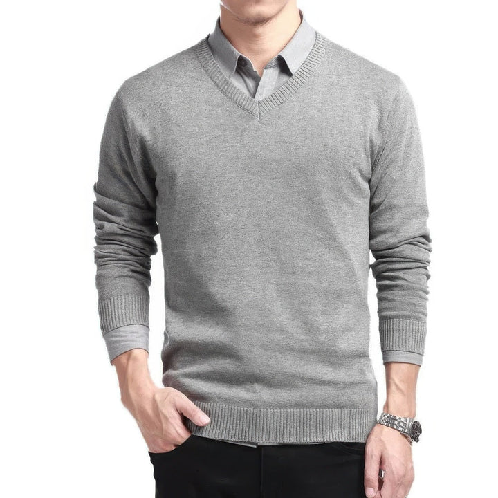 Thibault | Męski sweter z dekoltem w serek – minimalistyczny styl