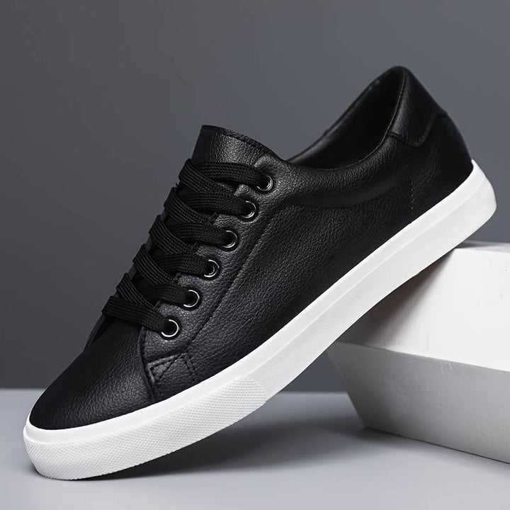 Oliwier | Białe sneakersy – Klasyczna elegancja i uniwersalność