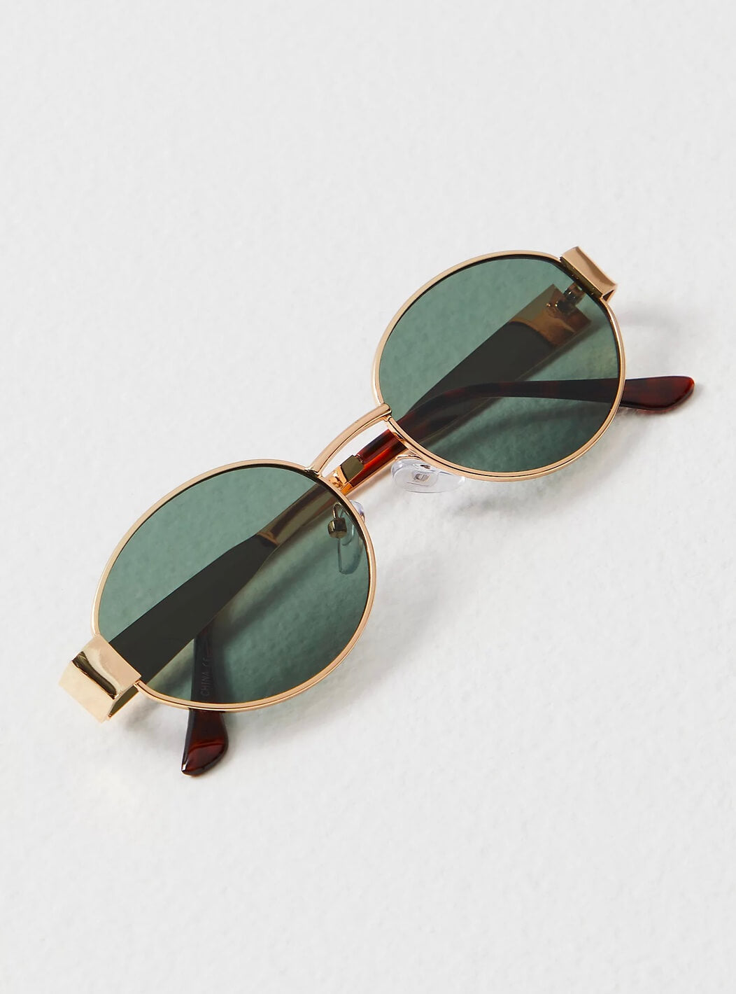 Mirevia | Okulary przeciwsłoneczne – ochrona UV i elegancki styl